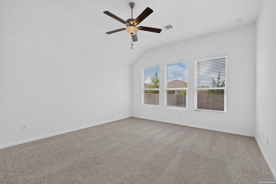 Spacious, unfurnished interior of a new home in , San Antonio (Image 33).