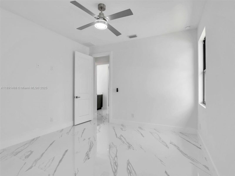 Image 43 of a home in .