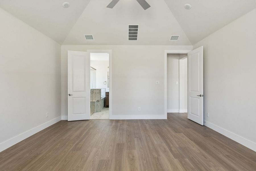 Spacious, unfurnished interior of a new home in Rainwater Crossing, Celina (Image 25). Spacious, unfurnished interior of a new home in Rainwater Crossing, Celina (Image 25).