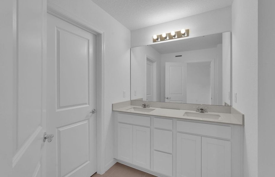 Furnished interior view inside a new home in Normandy Pines, Jacksonville (Image 6).