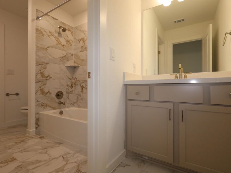 Furnished interior view inside a new home in Barksdale, Leander (Image 8).