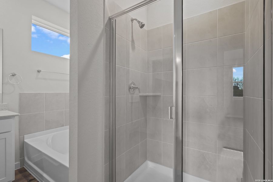 Image 29 of a home in Cinco Lakes.