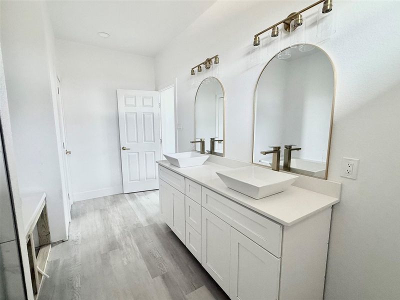 Furnished interior view inside a new home in , Cleveland (Image 7).