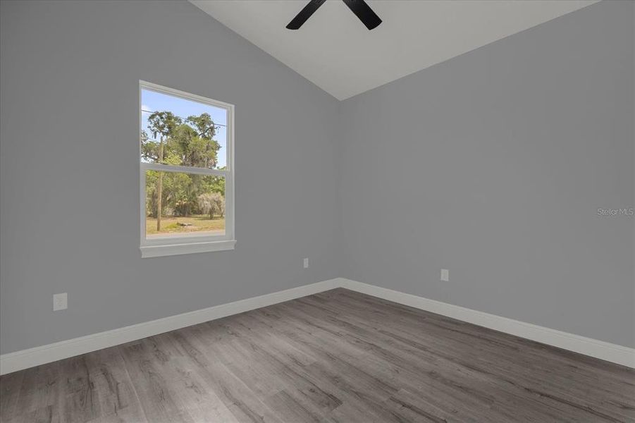 Spacious, unfurnished interior of a new home in , Deland (Image 21).