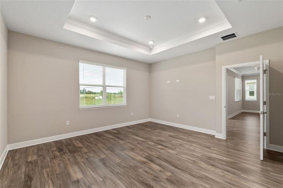 Spacious, unfurnished interior of a new home in , Ocala (Image 39).