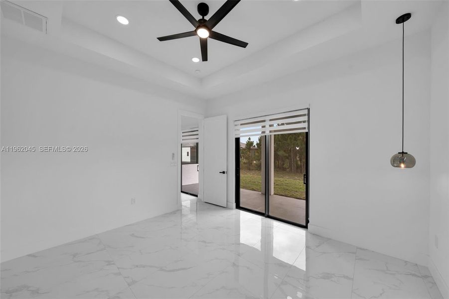 Spacious, unfurnished interior of a new home in , Lehigh Acres (Image 22).