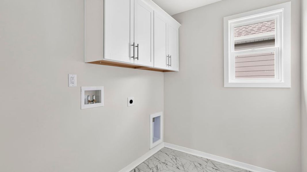 Spacious, unfurnished interior of a new home in Sycamore Cove, Woodruff (Image 34).