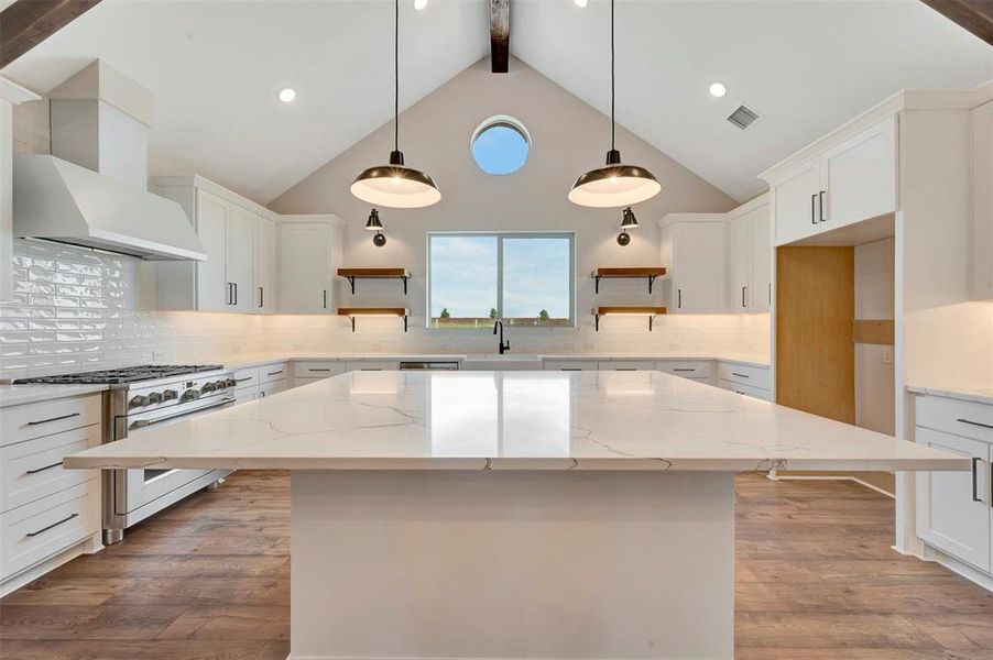Furnished interior view inside a new home in Elevon, Lavon (Image 14).