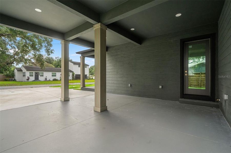 Exterior details and patio area of a home in , Tampa (Image 31).