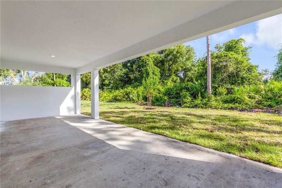 Exterior details and patio area of a home in , Palm Coast (Image 3).