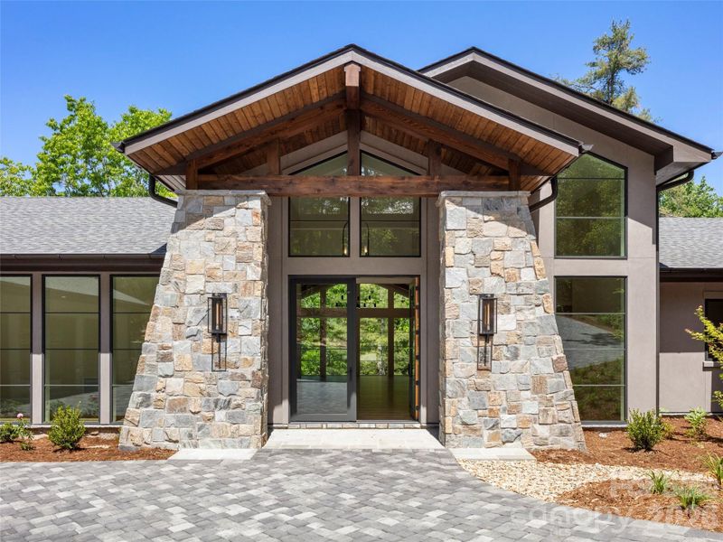 Community amenities in , Arden (Image 42).