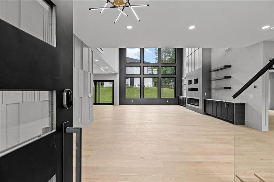 Spacious, unfurnished interior of a new home in , Lawrenceville (Image 70).