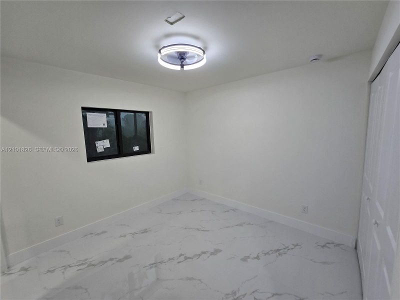 Spacious, unfurnished interior of a new home in , Lehigh Acres (Image 12).