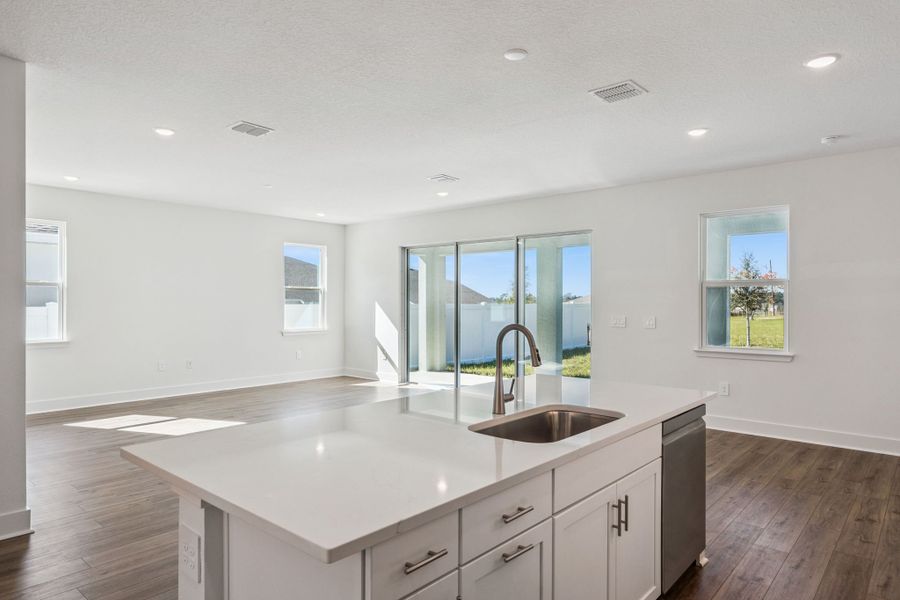 2D floor plan layout for the Aspen by Hartizen Homes in Eden Crest, Apopka, FL (Image 6).