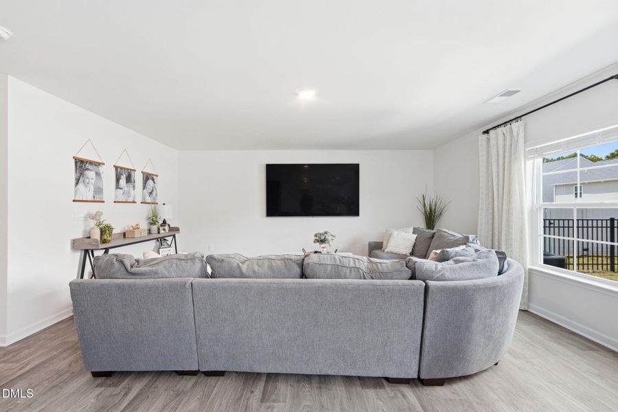 25-web-or-mls-ROB04798