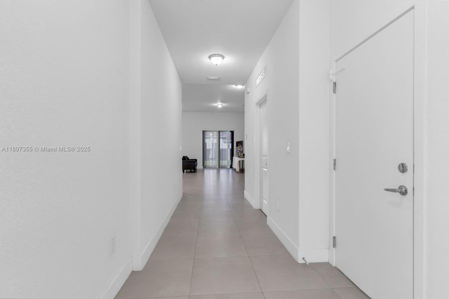 Spacious, unfurnished interior of a new home in Century Royal Homes, Homestead (Image 12).