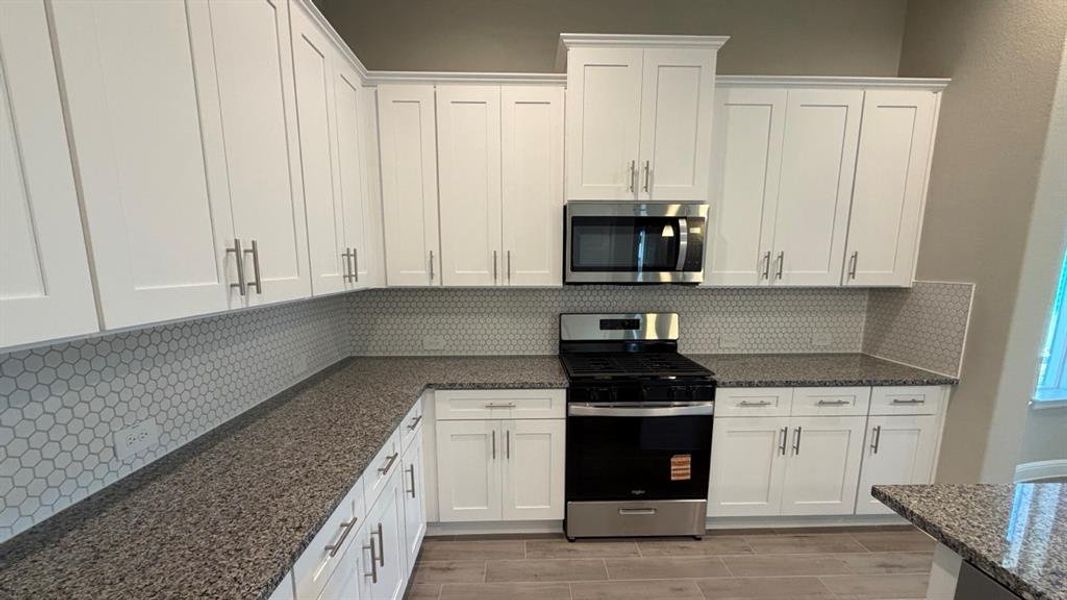 Furnished interior view inside a new home in Rock Creek Ranch, Fort Worth (Image 8).