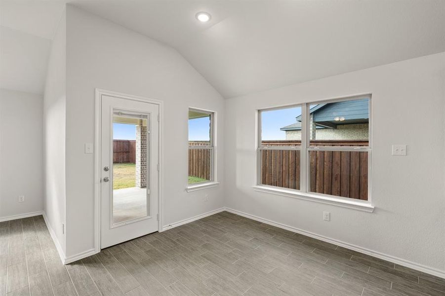 737 Scarlet Sage- Dining-1