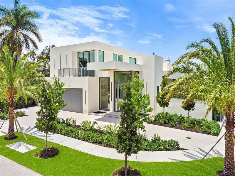 Front exterior of a new home in , Fort Lauderdale, FL, highlighting curb appeal (Image 21).