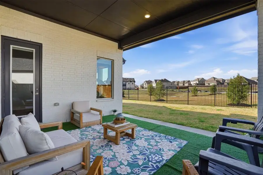Exterior details and patio area of a home in Somerset Park, Rockwall (Image 4).
