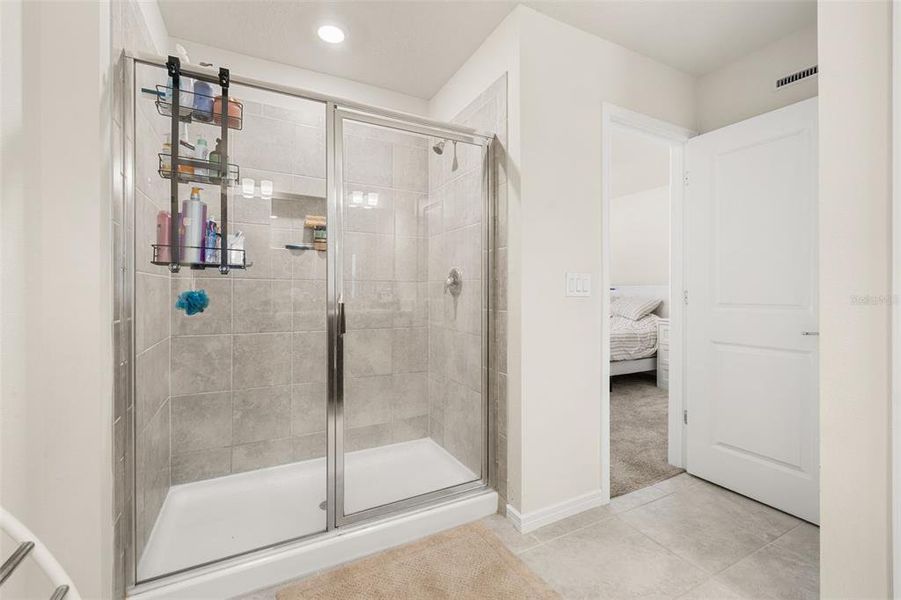 Furnished interior view inside a new home in , Davenport (Image 8).