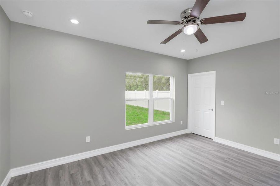 Spacious, unfurnished interior of a new home in , Tampa (Image 20).