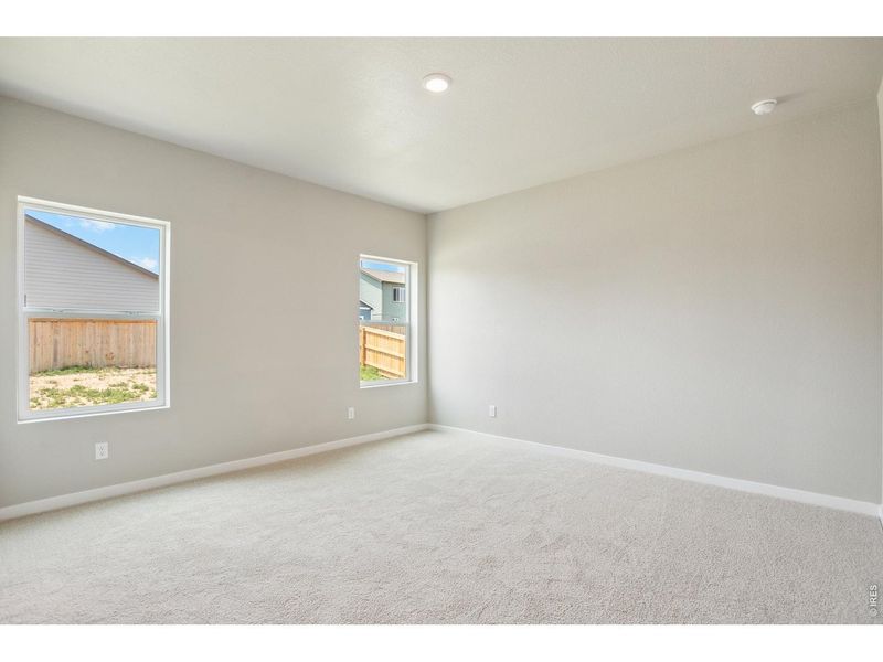 Spacious, unfurnished interior of a new home in , Severance (Image 10).