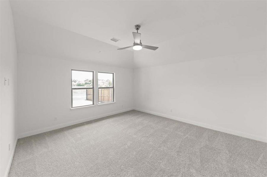 Spacious, unfurnished interior of a new home in River Ranch, Van Alstyne (Image 13).