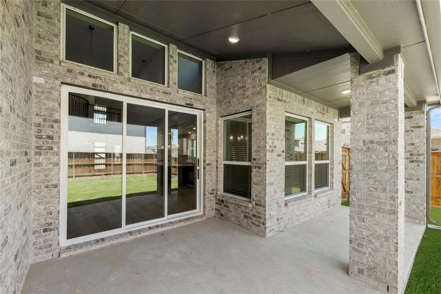 25. 540 Wickerdale - Patio