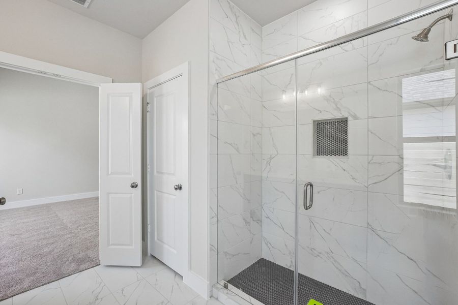 Owner's Bathroom Owner's Bathroom