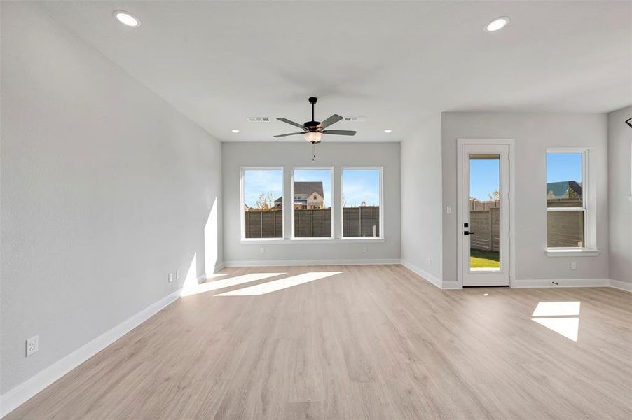 Spacious, unfurnished interior of a new home in Treeline, Justin (Image 18).