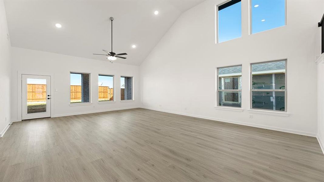 09. 9317 Derry - Dining