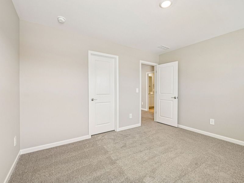 Spacious, unfurnished interior of a new home in Watkins Glen, Raleigh (Image 23). Spacious, unfurnished interior of a new home in Watkins Glen, Raleigh (Image 23).