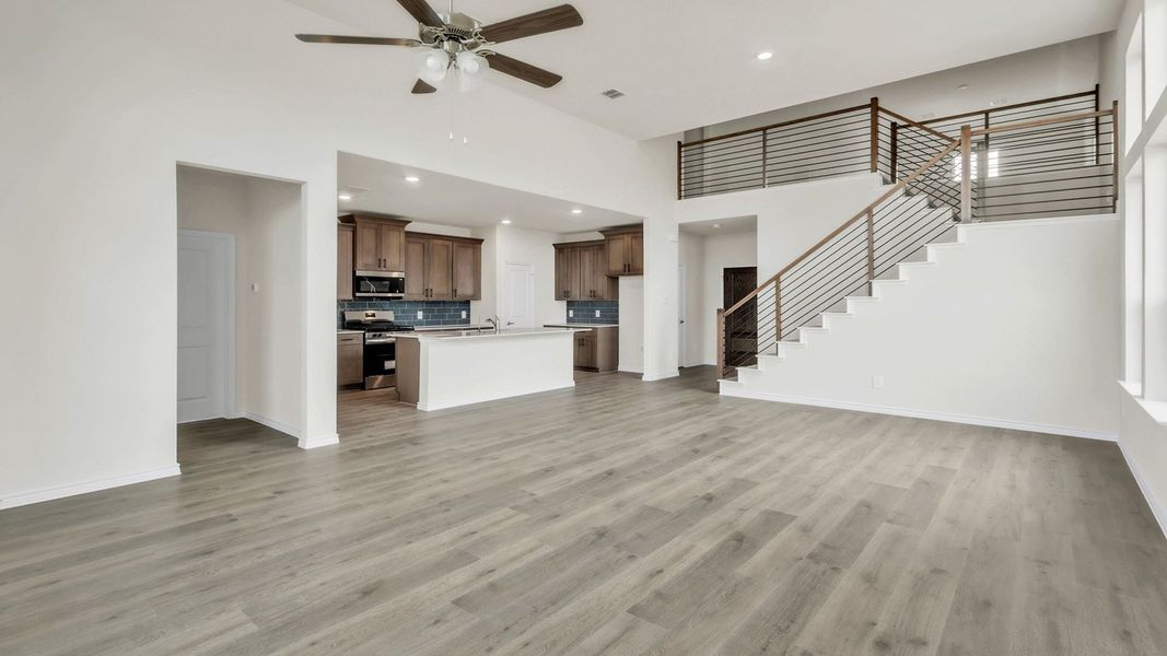 Spacious, unfurnished interior of a new home in The Landing at Hidden Lakes, McKinney (Image 14).