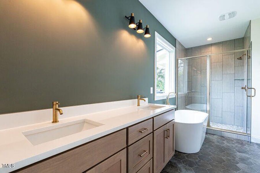 024-680x453-primary-bath