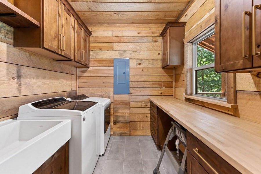 Furnished interior view inside a new home in , Ellijay (Image 4).