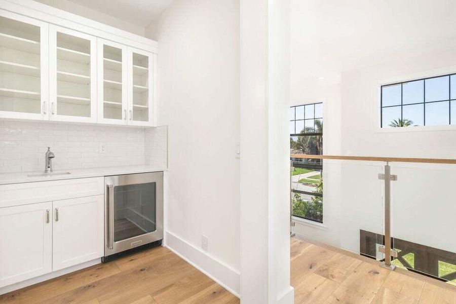 Spacious, unfurnished interior of a new home in , West Palm Beach (Image 26).