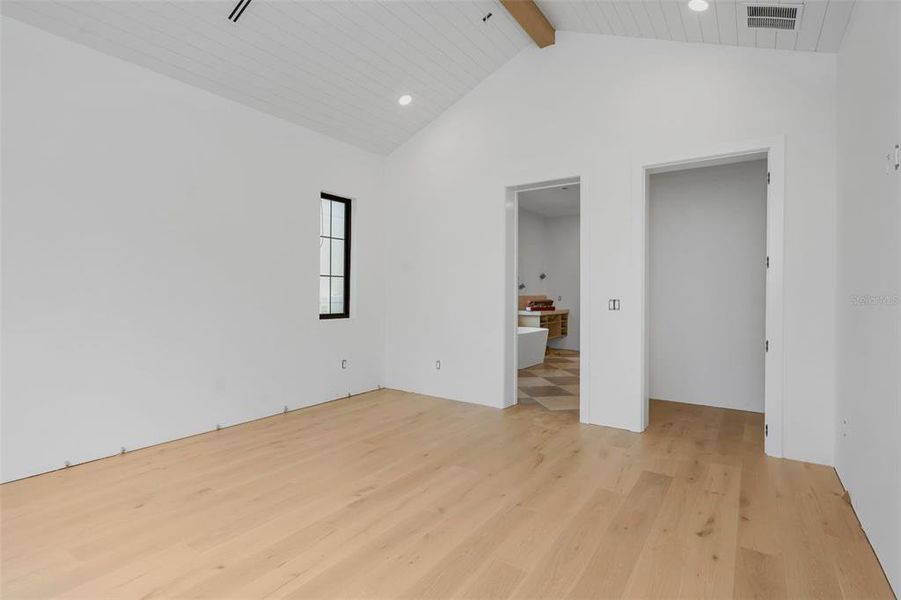 Spacious, unfurnished interior of a new home in , Tampa (Image 35). Spacious, unfurnished interior of a new home in , Tampa (Image 35).