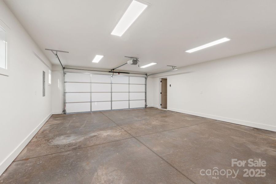 Spacious, unfurnished interior of a new home in , Winston-Salem (Image 39). Spacious, unfurnished interior of a new home in , Winston-Salem (Image 39).