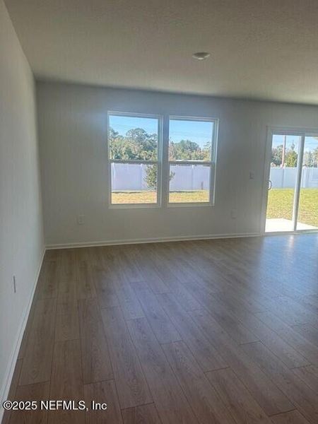 Spacious, unfurnished interior of a new home in Rookery, Green Cove Springs (Image 26).