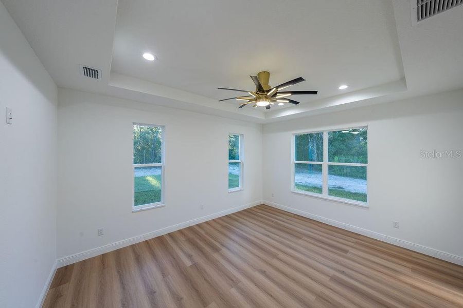 Spacious, unfurnished interior of a new home in , Dunnellon (Image 33). Spacious, unfurnished interior of a new home in , Dunnellon (Image 33).