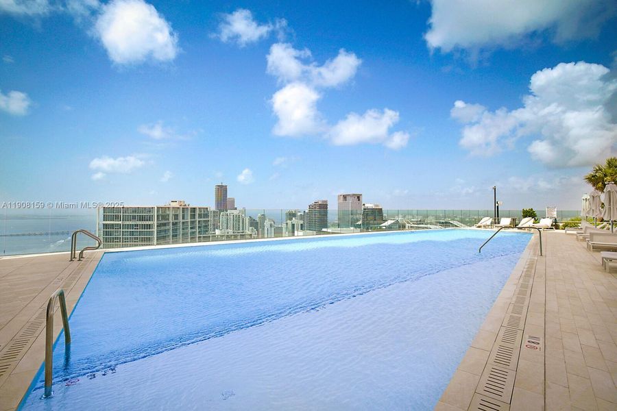 Community amenities in Aston Martin Residences, Miami (Image 10).