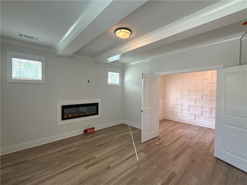 Spacious, unfurnished interior of a new home in , Lawrenceville (Image 37).