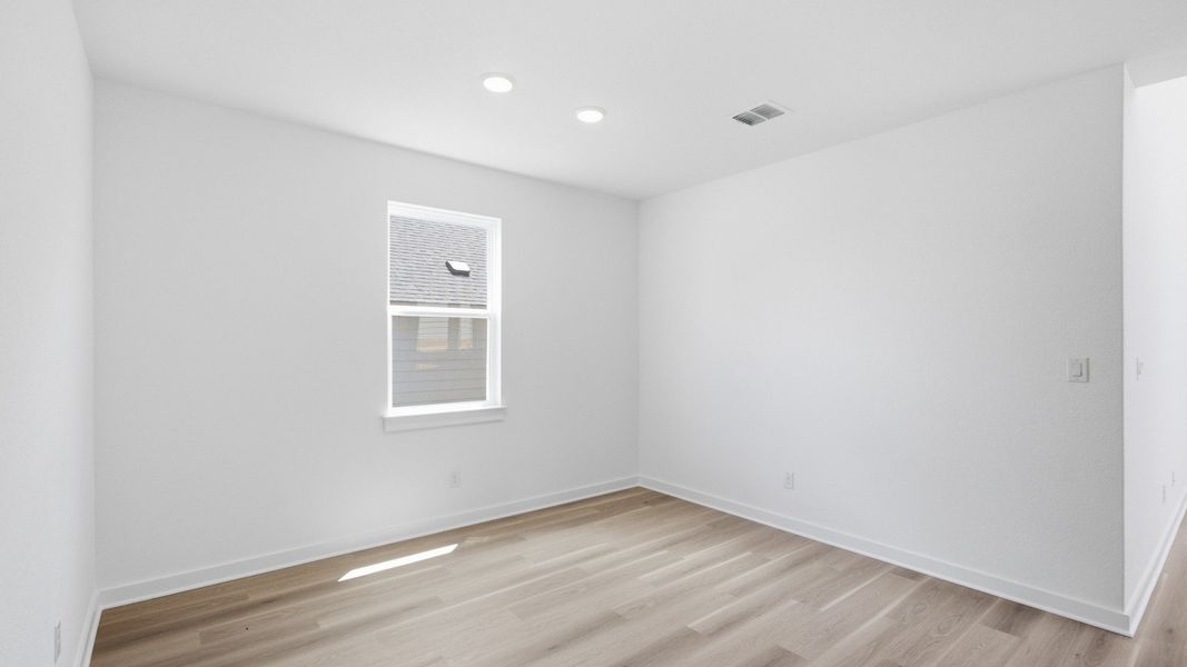 Furnished interior view inside a new home in Creeks Crossing, Elgin (Image 19). Furnished interior view inside a new home in Creeks Crossing, Elgin (Image 19).