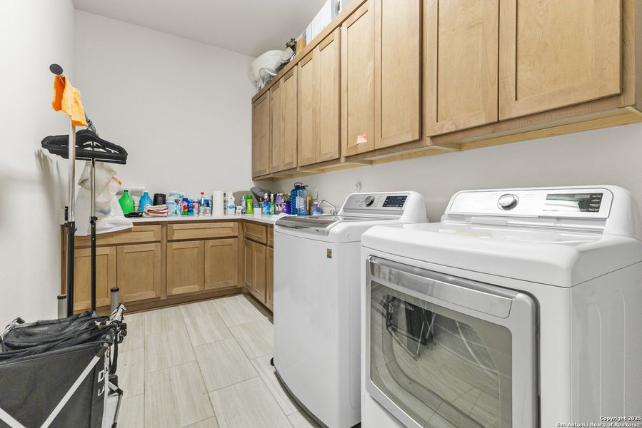Furnished interior view inside a new home in , San Antonio (Image 8).