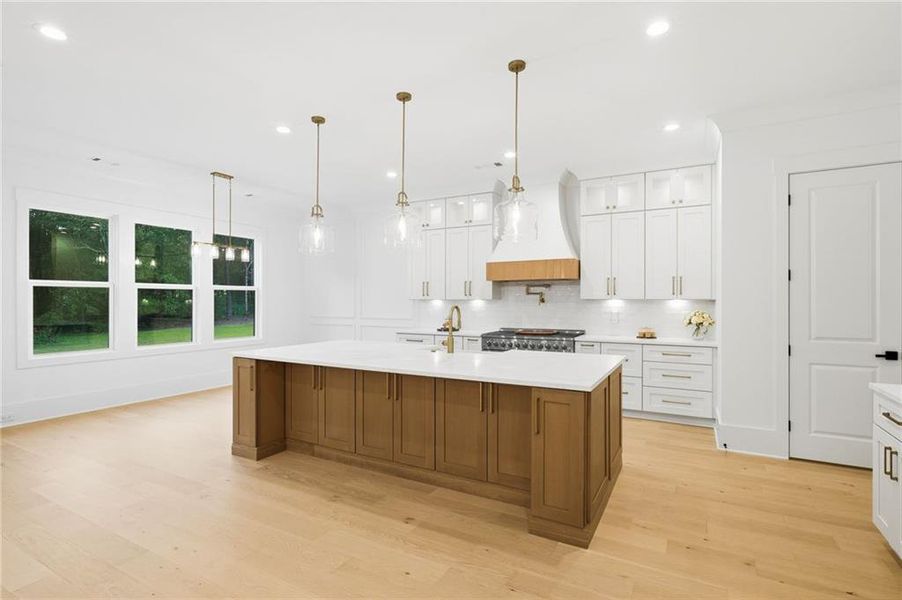 Furnished interior view inside a new home in , Jefferson (Image 14).