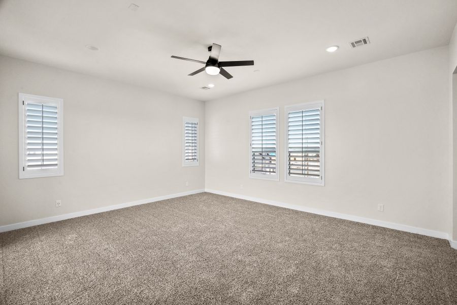 Spacious, unfurnished interior of a new home in Hillside Unit 6, El Paso (Image 43). Spacious, unfurnished interior of a new home in Hillside Unit 6, El Paso (Image 43).
