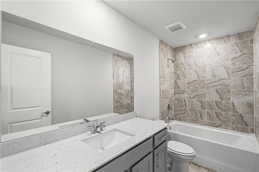 Furnished interior view inside a new home in Avery Ridge, Gainesville (Image 10).