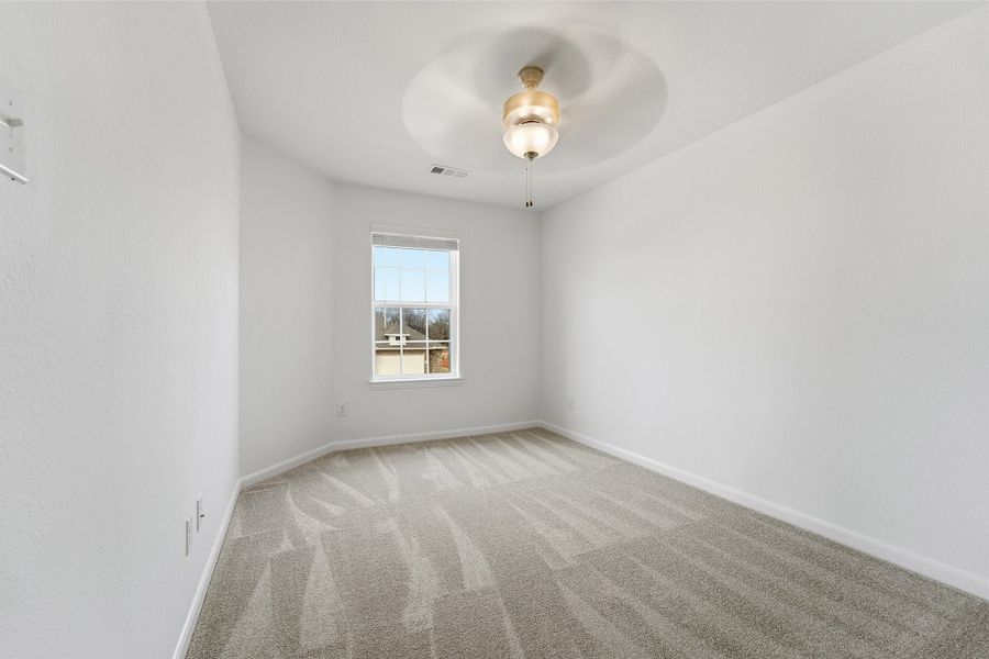 Spacious, unfurnished interior of a new home in Saddlebrook Estates, Waxahachie (Image 51). Spacious, unfurnished interior of a new home in Saddlebrook Estates, Waxahachie (Image 51).