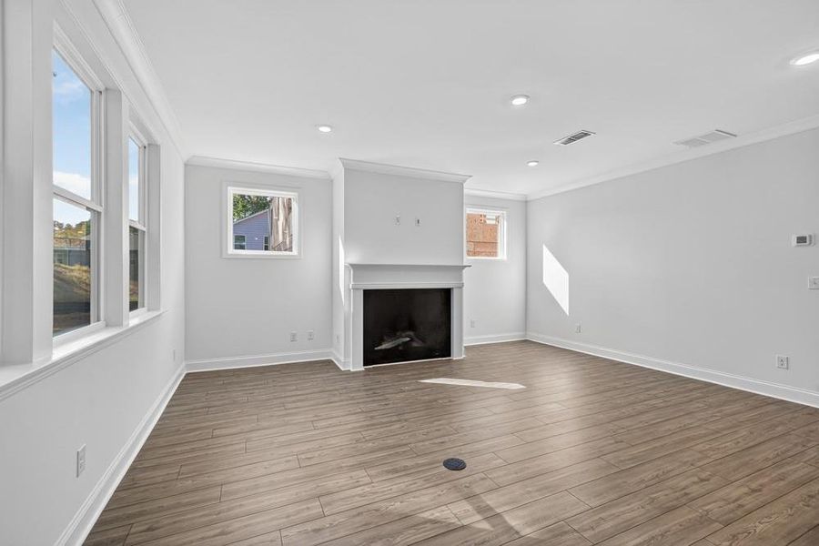 Spacious, unfurnished interior of a new home in Bailey Fence, Dacula (Image 32).